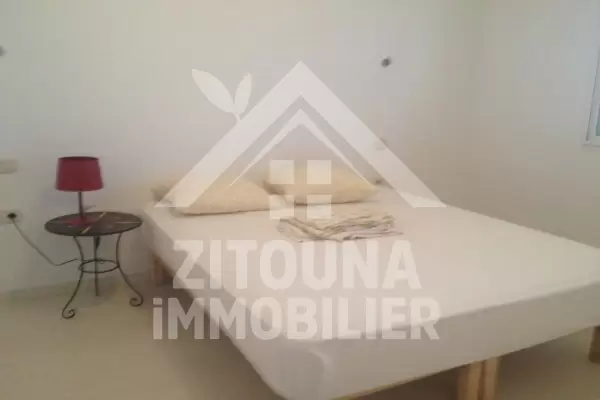 Appartement vide à louer marsa plage