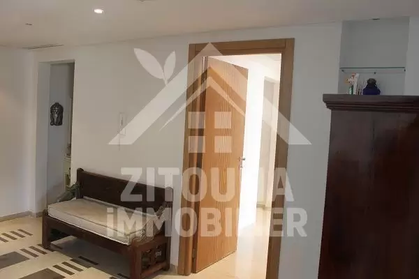 A louer bel appartement à La Marsa plage