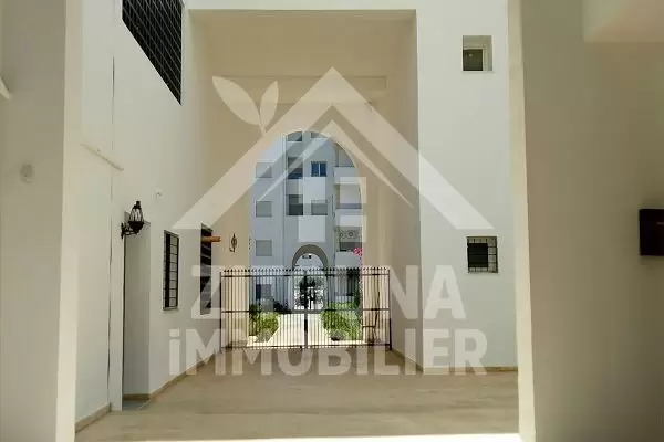 A louer un appartement s+1 dans une résidence gardée à la Marsa Plage
