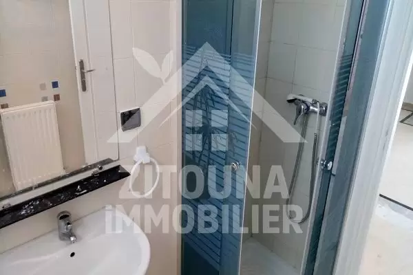 A louer un appartement s+1 dans une résidence gardée à la Marsa Plage