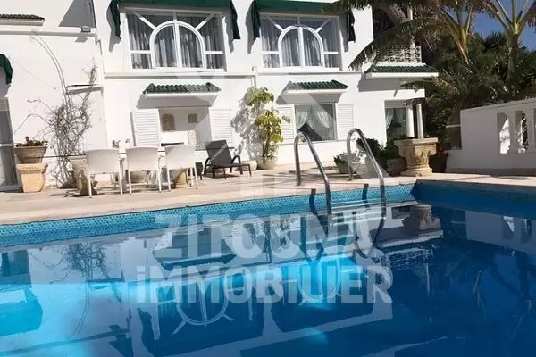 A vendre une maison typique à Carthage