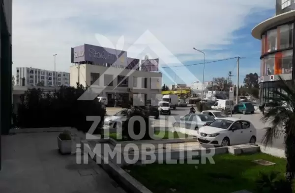 A louer un local commercial à Charguia