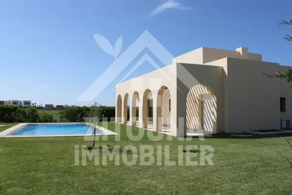 Belle Villa à louer au Golf de Gammarth