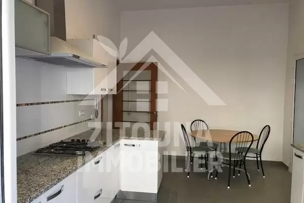 A louer un rez de chaussée de villa à la Marsa