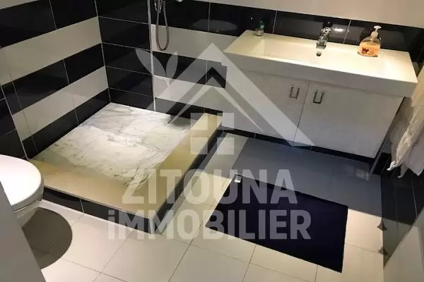 A louer un rez de chaussée de villa à la Marsa