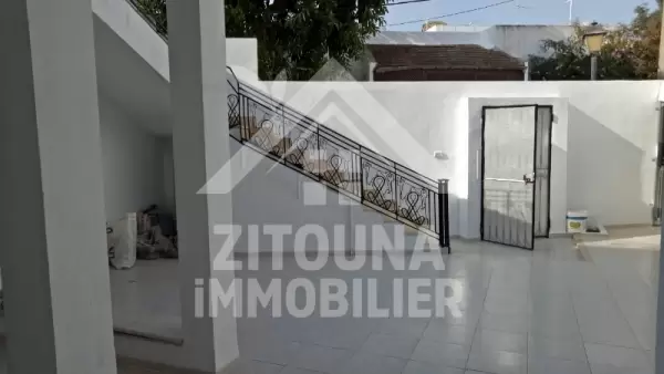 A louer un RDC de villa à Salambo