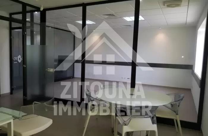 A Vendre un bureau de très haut standing dans un immeuble à La Marsa