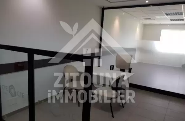 A Vendre un bureau de très haut standing dans un immeuble à La Marsa