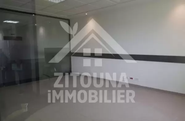 A Vendre un bureau de très haut standing dans un immeuble à La Marsa