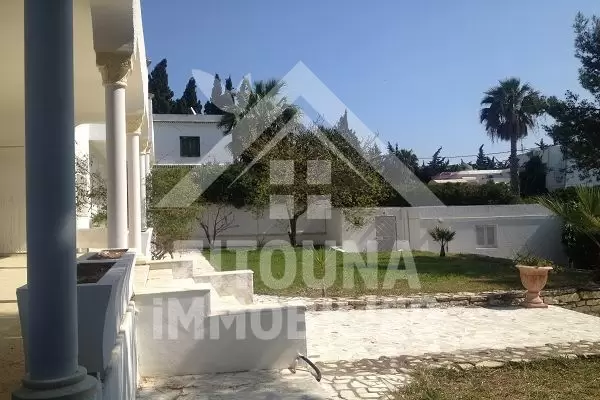 A louer une belle villa à Gammarth