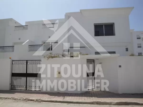 Villa à louer avec piscine