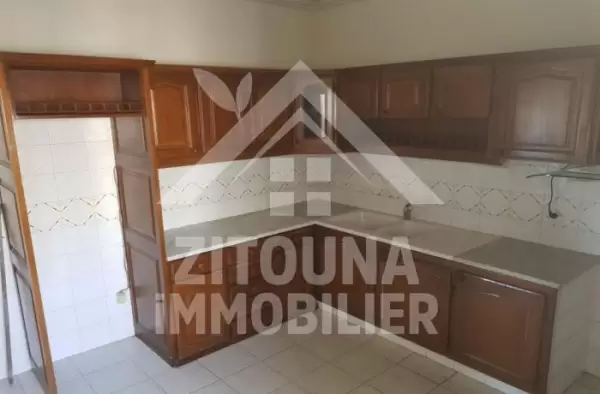 A vendre un bel appartement dans une résidence gardée au 4ème étage au Bardo Centre