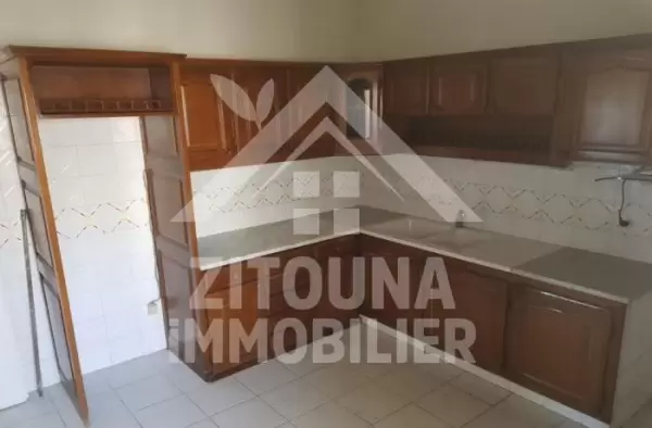 A vendre un bel appartement dans une résidence gardée au 4ème étage au Bardo Centre