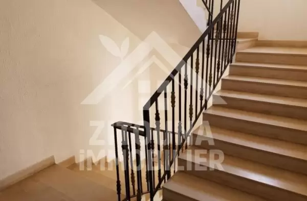 A vendre un bel appartement dans une résidence gardée au 4ème étage au Bardo Centre