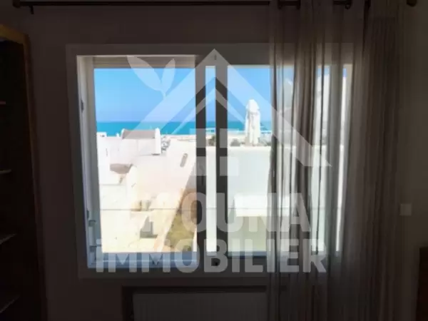 Un beau triplex a louer avec une vue surprenante sur le port