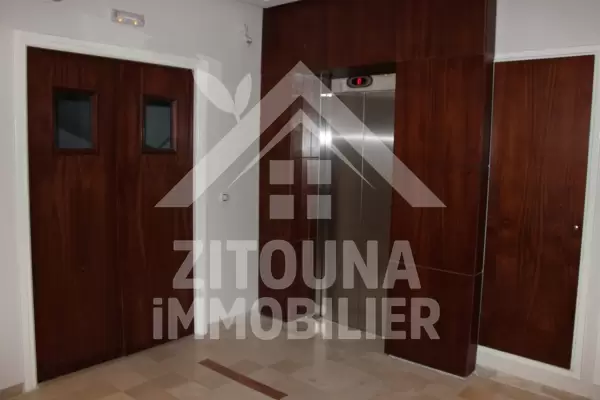 Appartement très haut standing au Lac 2