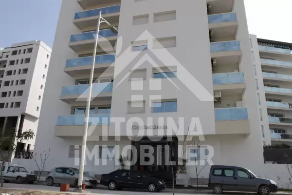 Un bel appartement au Lac 2 à louer