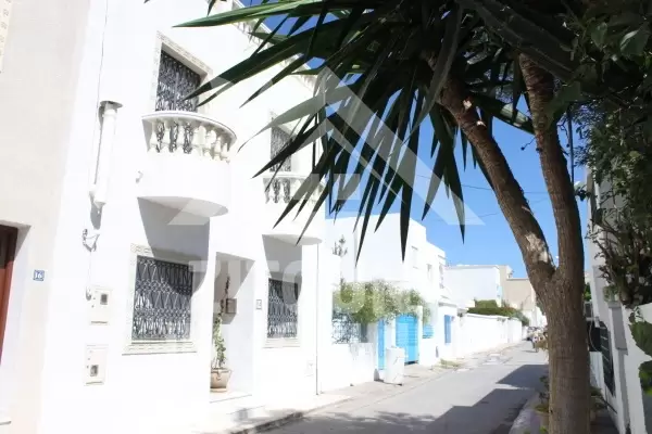 Appartement richement meublé