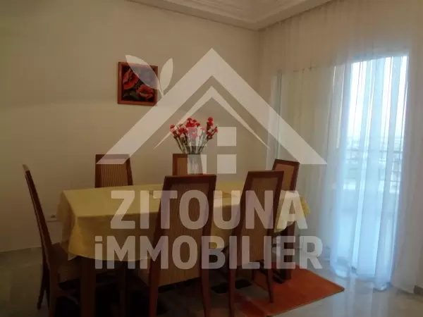 Appartement richement meublé