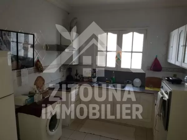 A louer un étage de villa à la Marsa Corniche