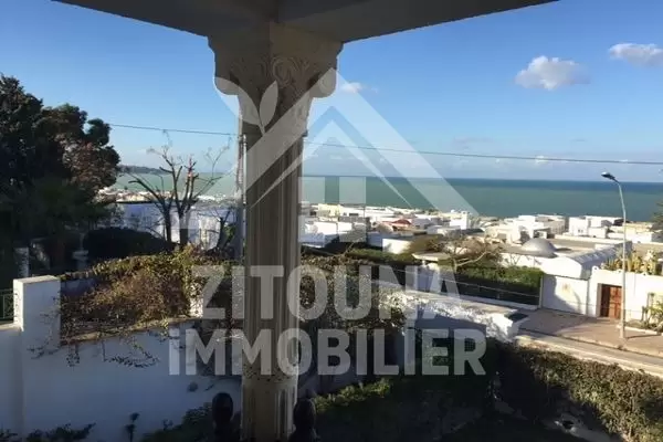 Etage de villa à louer à La Marsa Corniche