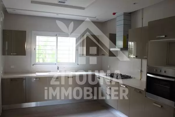 A louer un beau duplex aux Jardins de Carthage