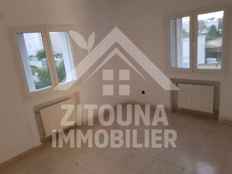A louer un étage de villa à la Marsa