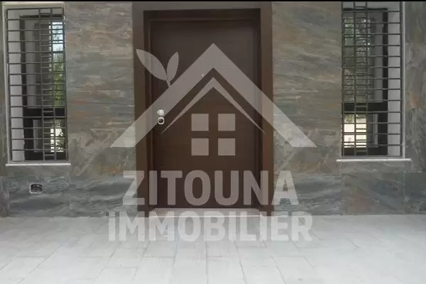 A vendre une villa 600m² au Lac 2