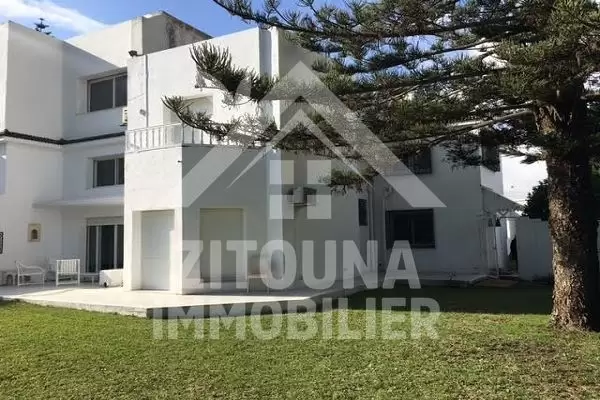 A louer une belle villa à Carthage avec un vue sur mer