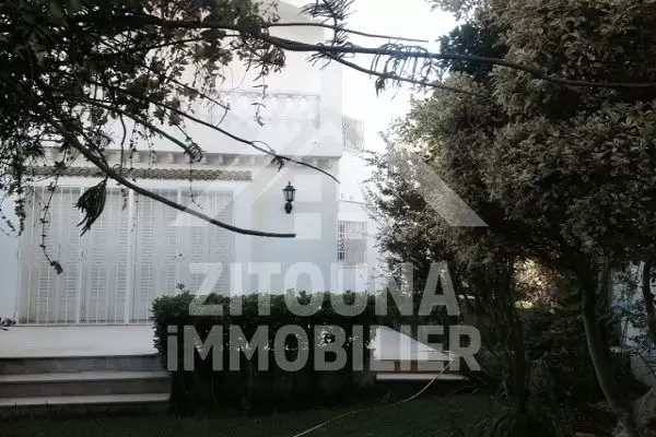 A louer une belle villa à El Menzah 9