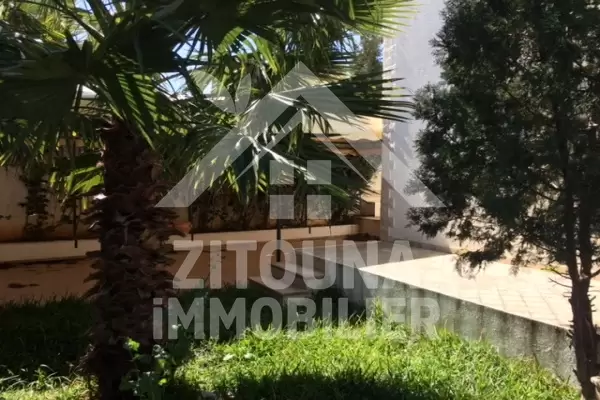 A louer une belle villa avec piscine