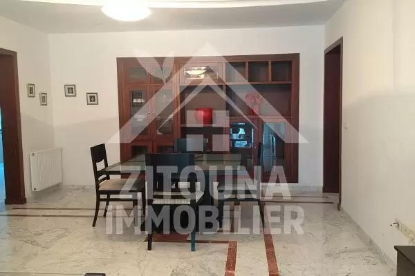 À louer bel appartement au Lac 2