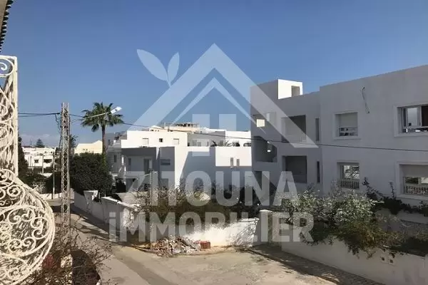 Etage de villa à louer à La Marsa Nessim