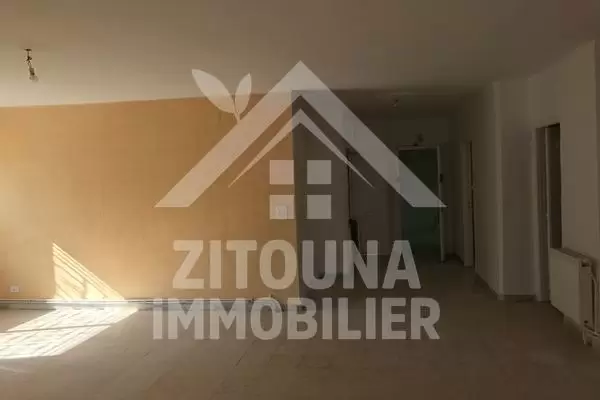 Etage de villa à louer à La Marsa Nessim