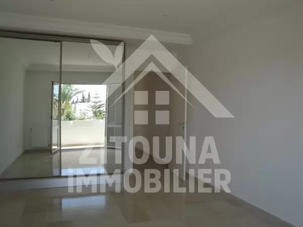 Etage de villa à louer