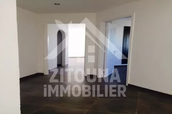 A louer une belle villa avec piscine à Gammarth Village
