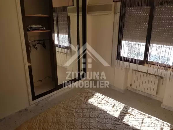A louer un étage de villa à La Marsa Nassim (4031)