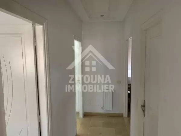 A Vendre un bel appartement à Ain Zaghouen (4043)