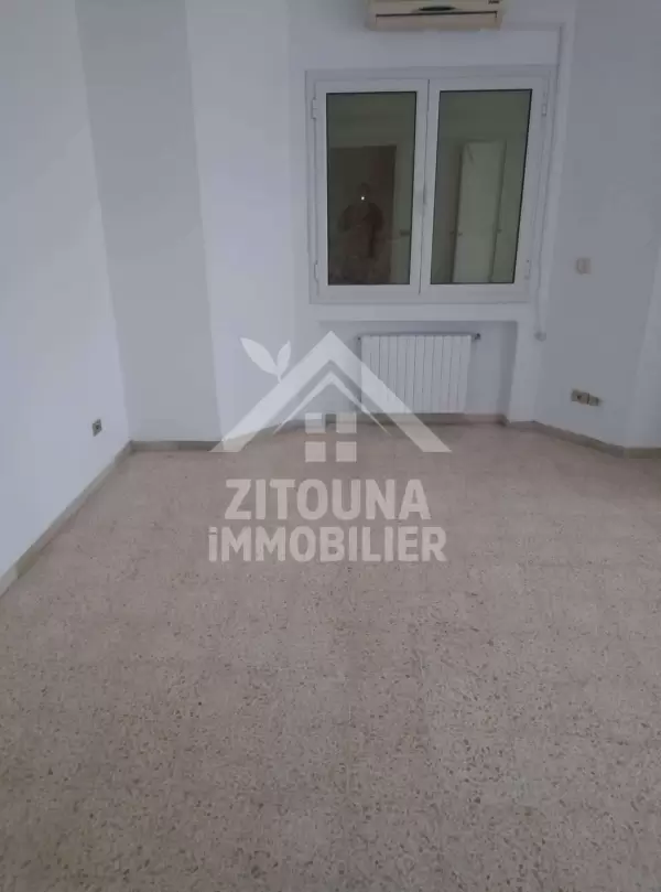 A louer un duplex à la Marsa (4040)