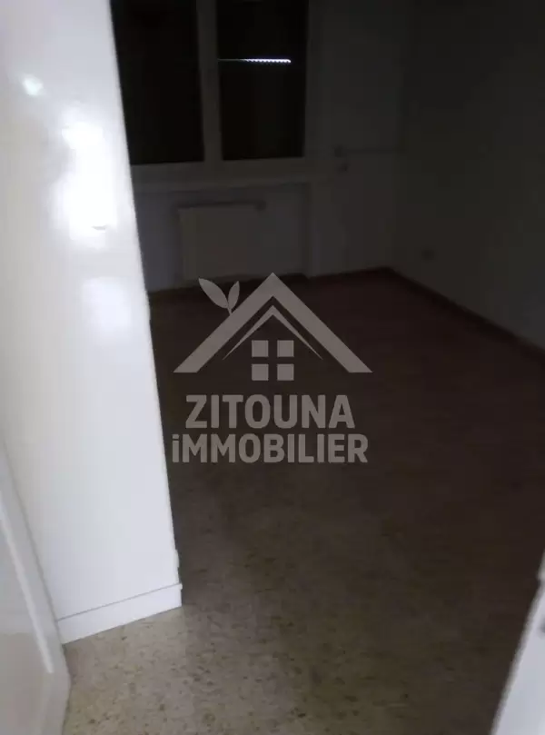 A louer un duplex à la Marsa (4040)