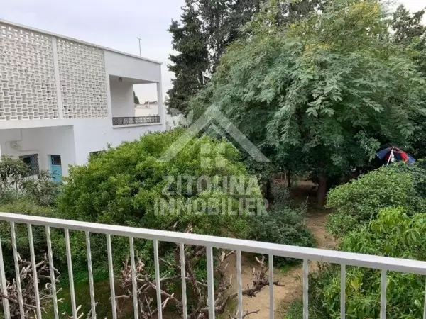 A vendre une villa à Menzah proche de lycée père Blanc