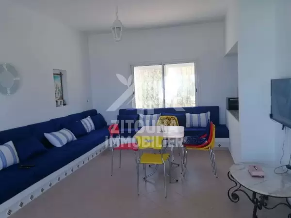 Superbe villa en sommet de colline avec piscine et vue panoramique sur mer