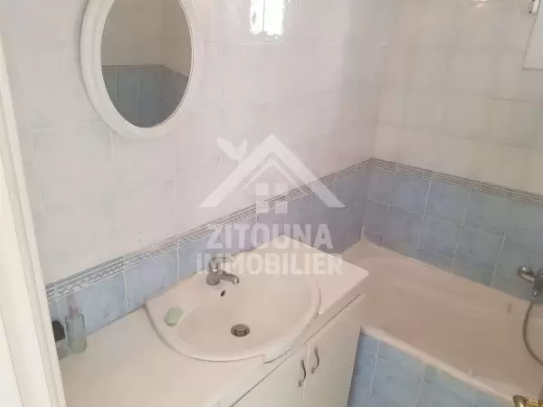 A vendre un appartement à Raoued Plage (4010)