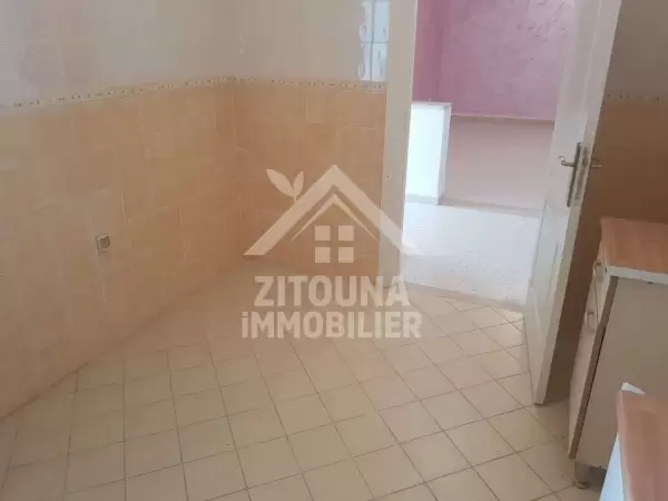 A vendre un appartement à Raoued Plage (4010)