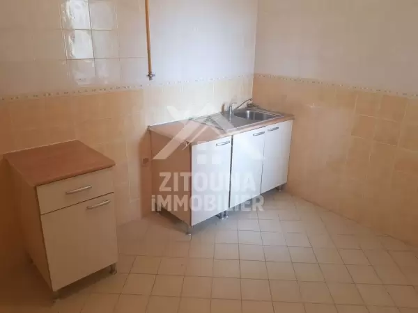 A vendre un appartement à Raoued Plage (4010)