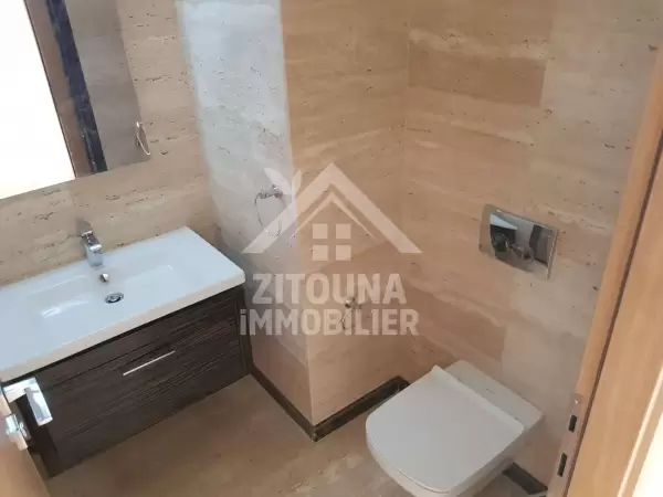A louer un bel appartement aux jardins de Carthage