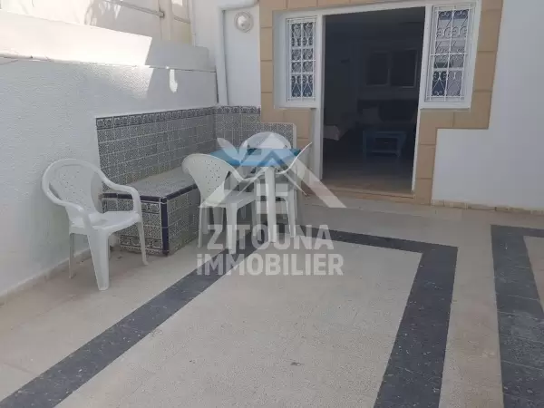 A louer un RDC de villa Meublé à la Marsa Corniche