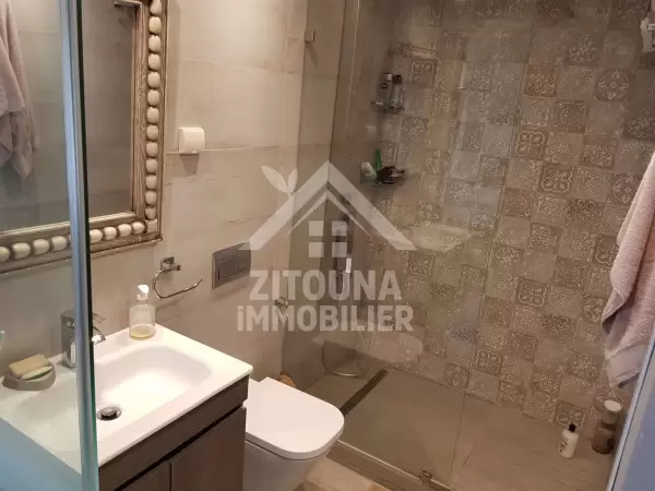 A vendre un duplex de haut standing dans une résidence à L'Aouina (3992)