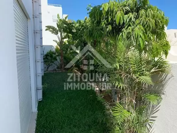 Un beau triplex a louer avec une vue surprenante sur le port