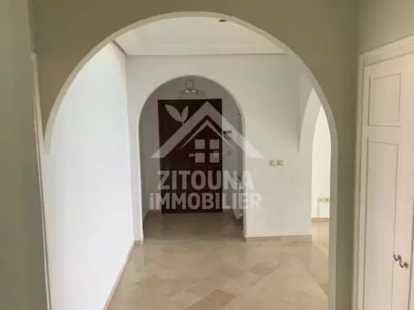 A Louer Un Appartement à la Marsa